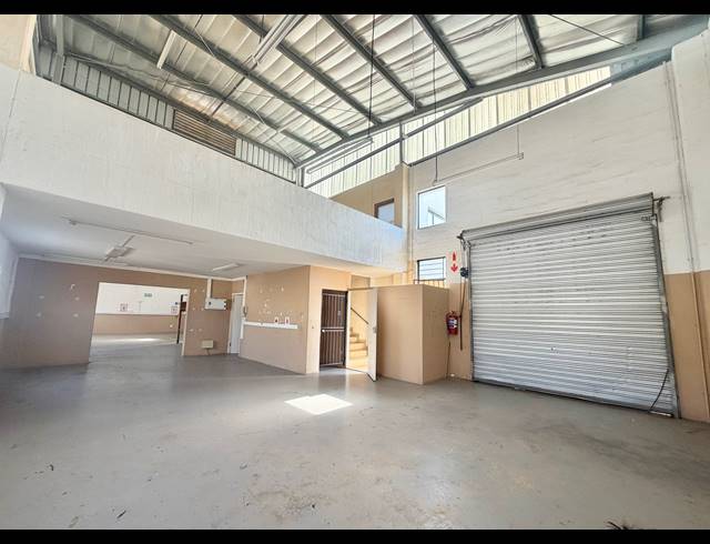 313M² FACTORY TO LET IN BALLITO CENTRAL